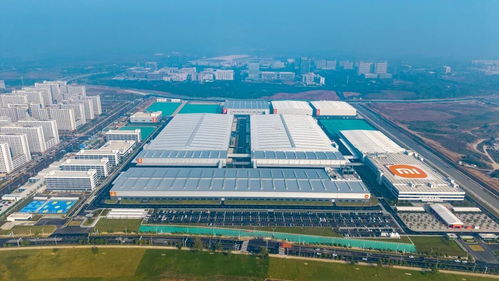 雷军现身武汉，小米智能家电工厂正式投产引领家用电器产业革新